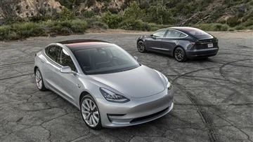 An bhfuil an Múnla Nua 3 Ag Teacht? Neartaíonn Tesla Imréiteach Fardail sna S...