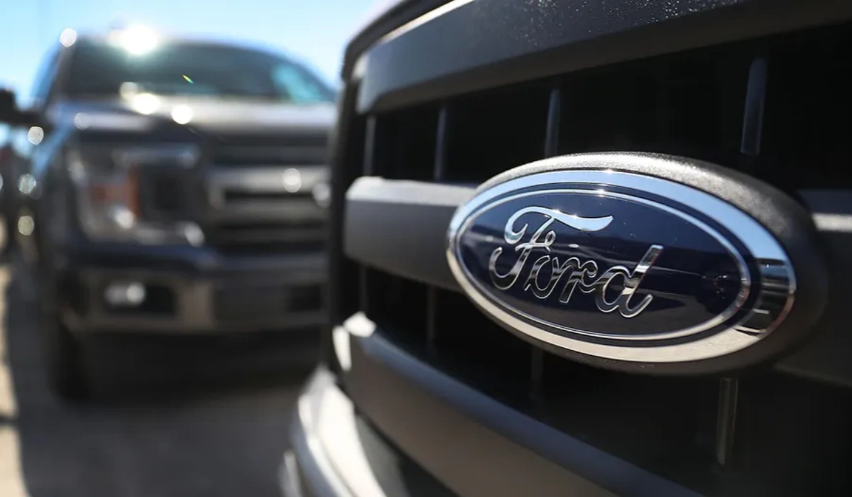 Imscrúdaíonn SAM Beagnach 1.3 Milliún Trucail Ford F-150 thar Athrú gan choinne