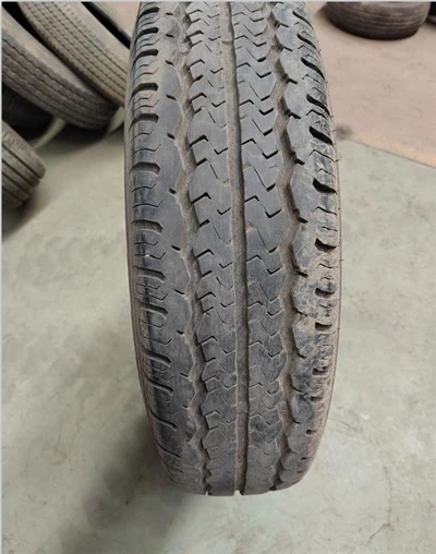 185R15C Boinn Úsáidte Do Lasta/veain Solais Tráchtála